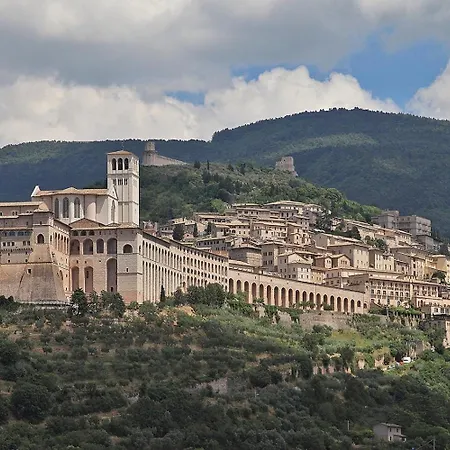 Casa Clorofilla Con Giardino Privato Tra Ad Assisi E Gubbio